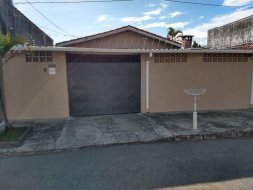 Casa com 2 dormitórios à venda, 182 m² por R$ 370.000 - Parque Senhor do Bonfim - Taubaté/SP