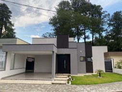 Casa com 3 dormitórios à venda, 153 m² por R$ 826.000,00 - Condomínio Morada do Visconde - Tremembé/SP