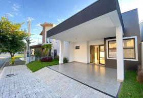 Foto Casa com 3 dormitórios à venda, 163 m² por R$ 930.000 - Condomínio Morada do Visconde - Tremembé/SP