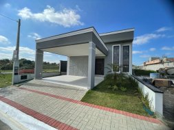 Casa com 3 dormitórios à venda, 154 m² por R$ 990.000,00 - Estrada Nova Taubaté - Tremembé/SP