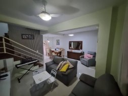 Casa com 3 dormitórios à venda, 110 m² por R$ 580.000,00 - Esplanada Independência - Taubaté/SP