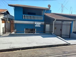 Casa com 3 dormitórios para alugar, 235 m² por R$ 1.828,73/mês - Jardim Sandra Maria - Taubaté/SP