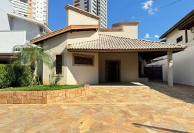 Foto Casa com 3 dormitórios para alugar, 170 m² por R$ 6.000/mês - Condomínio Village Taubaté - Taubaté/SP