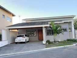 Casa com 4 dormitórios à venda, 168 m² por R$ 850.000 - Campos do Conde Louvre - Tremembé/SP