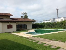 Casa com 5 dormitórios para alugar, 900 m² por R$ 7.000/mês - Vila Rica - Pindamonhangaba/SP