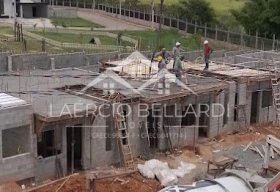 Foto Casa de Condomínio de 2 quartos, 66m² no bairro Parque Residencial Maria Elmira, em Caçapava