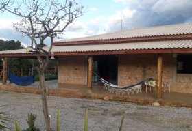 Foto Chácara com 3 dormitórios à venda, 3000 m² por R$ 1.500.000 - Ribeirão Grande - Pindamonhangaba/SP