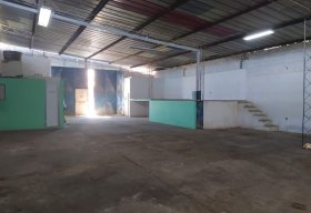 Foto Galpão para alugar, 240 m² por R$ 3.050/mês - Piracangaguá - Taubaté/SP
