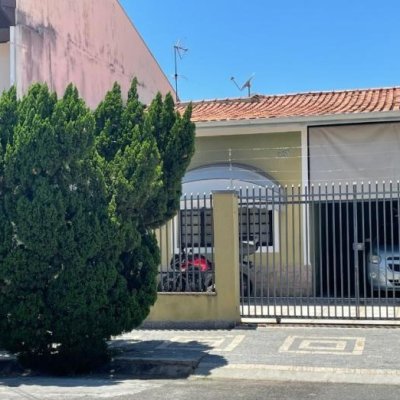 Taubaté: CASA PQ DAS FLORES 3 DOM/SUITE LOTE INTEIRO