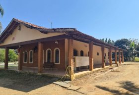 Foto Sítio com 3 dormitórios à venda, 140000 m² por R$ 4.200.000 - Pinheirinho - Taubaté/SP