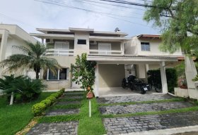 Foto Sobrado à venda, 263 m² por R$ 1.200.000,00 - Campos do Conde Versailles - Tremembé/SP