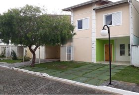 Foto Sobrado com 2 dormitórios à venda, 101 m² por R$ 470.000,00 - Bairro dos Guedes - Tremembé/SP