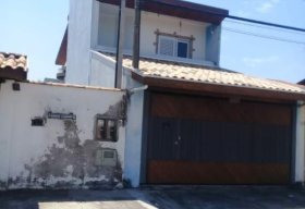 Foto Sobrado com 3 dormitórios à venda, 193 m² por R$ 425.000,00 - Quiririm - Taubaté/SP