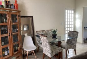 Foto Sobrado com 3 dormitórios à venda, 130 m² por R$ 485.000,00 - Estiva - Taubaté/SP