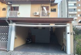 Foto Sobrado com 3 dormitórios à venda, 118 m² por R$ 432.000 - Barranco - Taubaté/SP