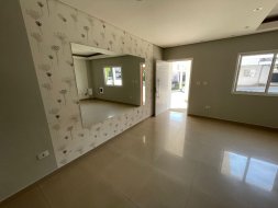 Sobrado com 3 dormitórios à venda, 119 m² por R$ 560.000,00 - Vila Areao - Taubaté/SP