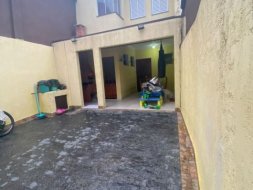 Sobrado com 3 dormitórios à venda, 85 m² por R$ 630.000 - Monção - Taubaté/SP