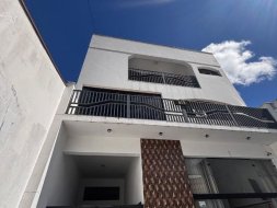 Sobrado com 3 dormitórios à venda, 550 m² por R$ 1.600.000,00 - Centro - Taubaté/SP