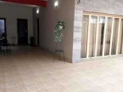 Sobrado com 3 dormitórios à venda, 253 m² por R$ 480.000,00 - Centro - Taubaté/SP