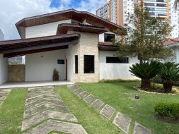 Sobrado com 4 dormitórios à venda, 270 m² por R$ 1.550.000,00 - Condomínio Village Taubaté - Taubaté/SP