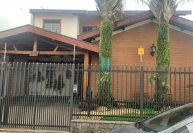 Foto Sobrado com 4 dormitórios à venda, 225 m² por R$ 1.060.000,00 - Independência - Taubaté/SP