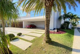 Foto Sobrado com 4 dormitórios à venda, 789 m² por R$ 10.500.000,00 - Condomínio Village Taubaté - Taubaté/SP