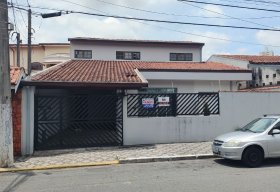 Foto Sobrado com 4 dormitórios à venda, 150 m² por R$ 600.000,00 - Estiva - Taubaté/SP