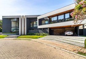 Foto Sobrado com 5 dormitórios à venda, 700 m² por R$ 11.900.000,00 - Condomínio Chácara Serimbura - São José dos Campos/SP