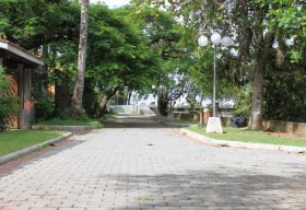 Foto Sobrado com 5 dormitórios à venda, 182 m² por R$ 1.500.000 - Centro - Ubatuba/SP