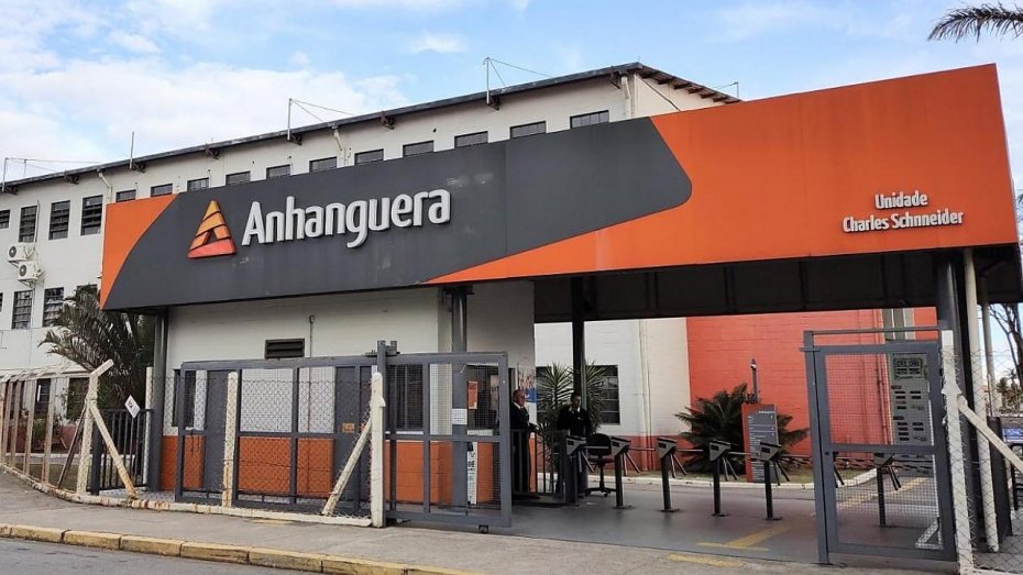 Anhanguera Taubaté promove feira com mais de 800 vagas de emprego