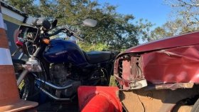 Motociclista colide com carro em rodovia de Taubaté