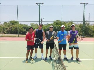 Foto de Roberto Zakevicius - Treinamento e Cursos de Tênis
