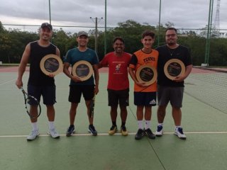 Foto de Roberto Zakevicius - Treinamento e Cursos de Tênis
