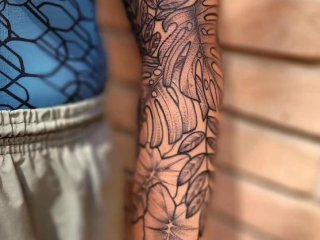 Foto de Tati Laukaz Especialista em Tatuagens Femininas desde 2009