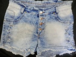 Lindo short jeans com lycra!!! Tamanho 48