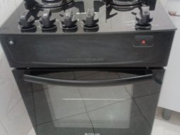 Fogão excelente automático completo semi-novo