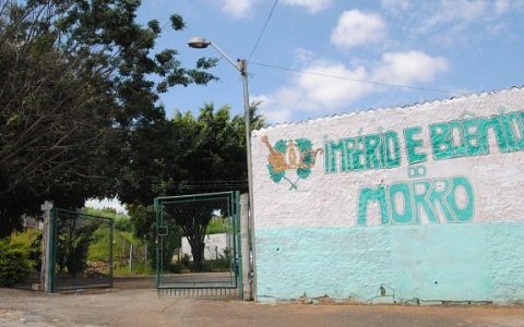 Morro fecha barracão e promete surpresas para o carnaval