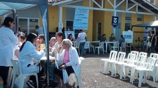 Escola do Trabalho recebe ação social