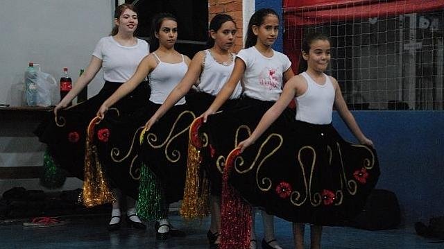 Grupos folclóricos fazem últimos ensaios antes da festa