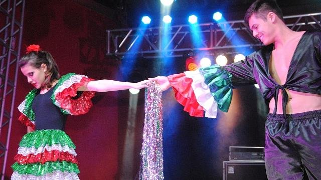 Domingo de festa tem apresentação especial