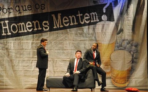 Atores contam porque os homens mentem