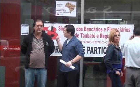 Sindicato fecha agências do Santander