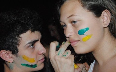 Mais de 18 mil pessoas participam de manifestação em Taubaté