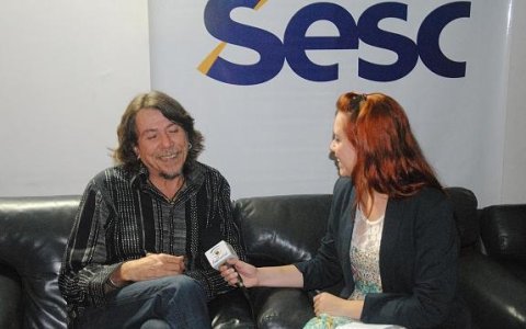 Em entrevista Lenine fala sobre fama e política