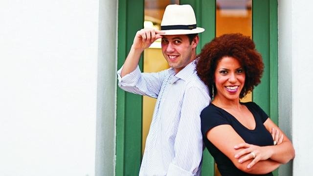 Duo Capuccino faz concerto gratuito em Taubaté