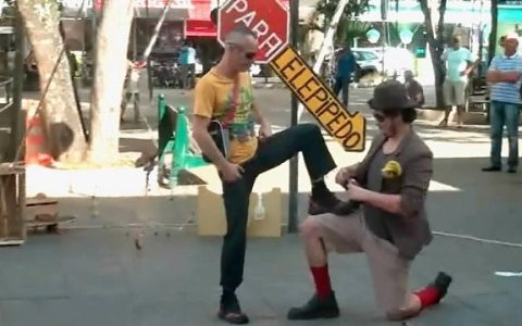 Com música e humor começa o Festiva Nacional de Teatro em Taubaté