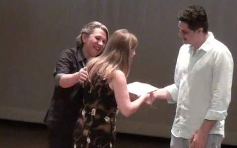 Professores recebem tablet da prefeitura