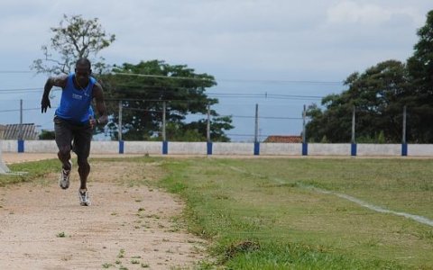Ismael Barbosa busca medalha do Mundial