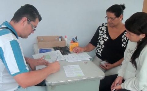 Balcão de empregos faz mutirão no Parque Três Marias
