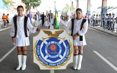 Banda Marcial Dom Vicente Cimatti Escola Caritas - SP